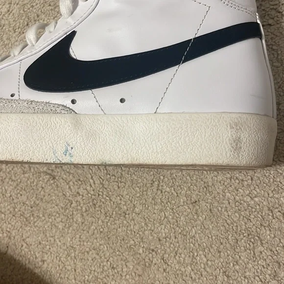 ‼️SOLD‼️ Nike high top blazers women’s size 9.5 - Picture 10 of 13